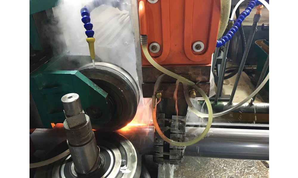 Udstyrsvedligeholdelse af Solid State højfrekvenssvejser
